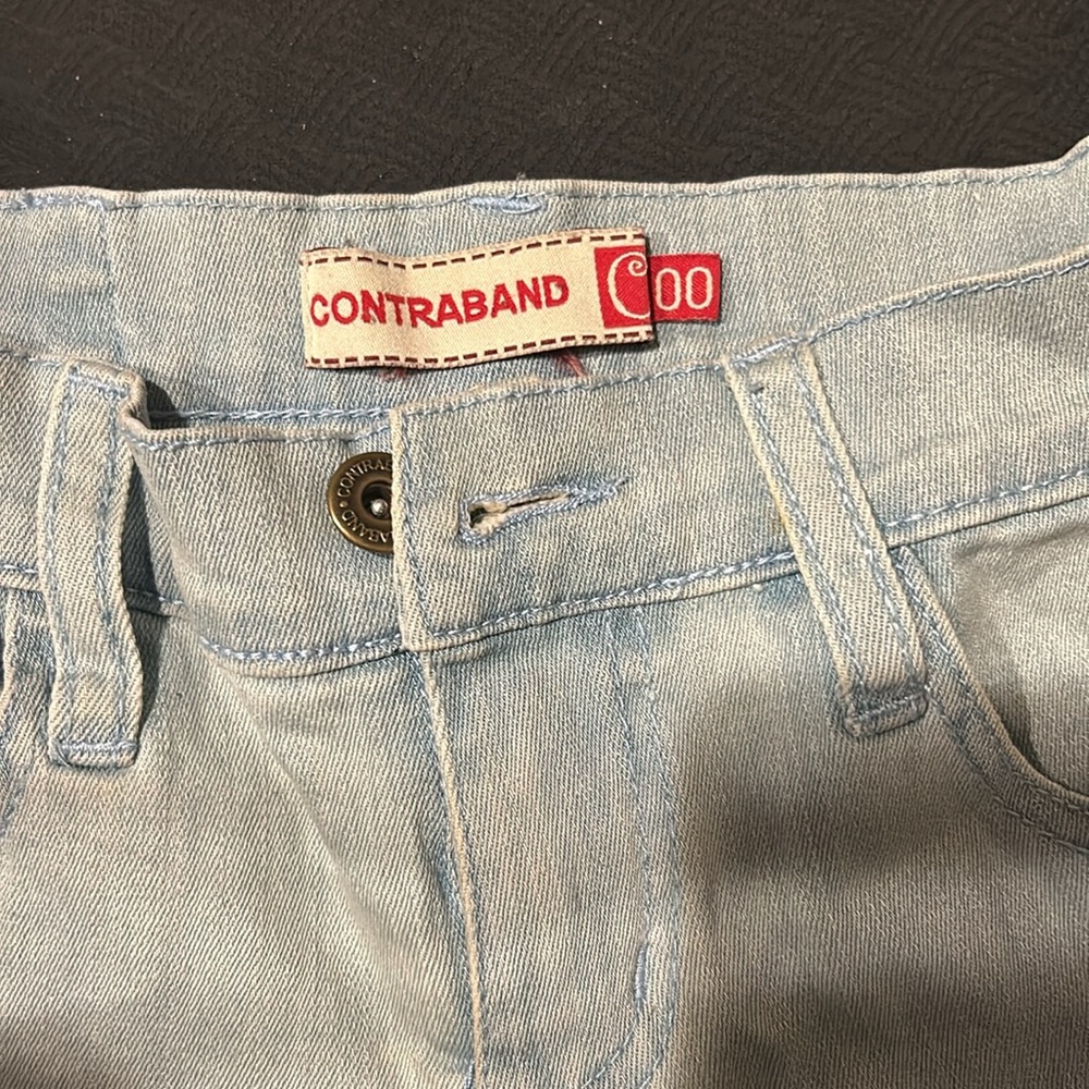 Denim shorts - Picture 3 of 3